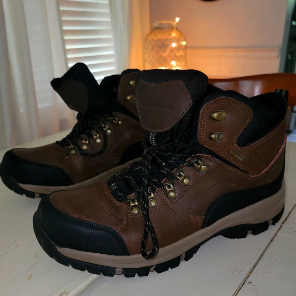 EDDIE BAUER LEATHER SHOES